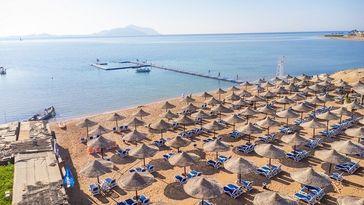 Ivy Cyrene Island Aqua Park Resort